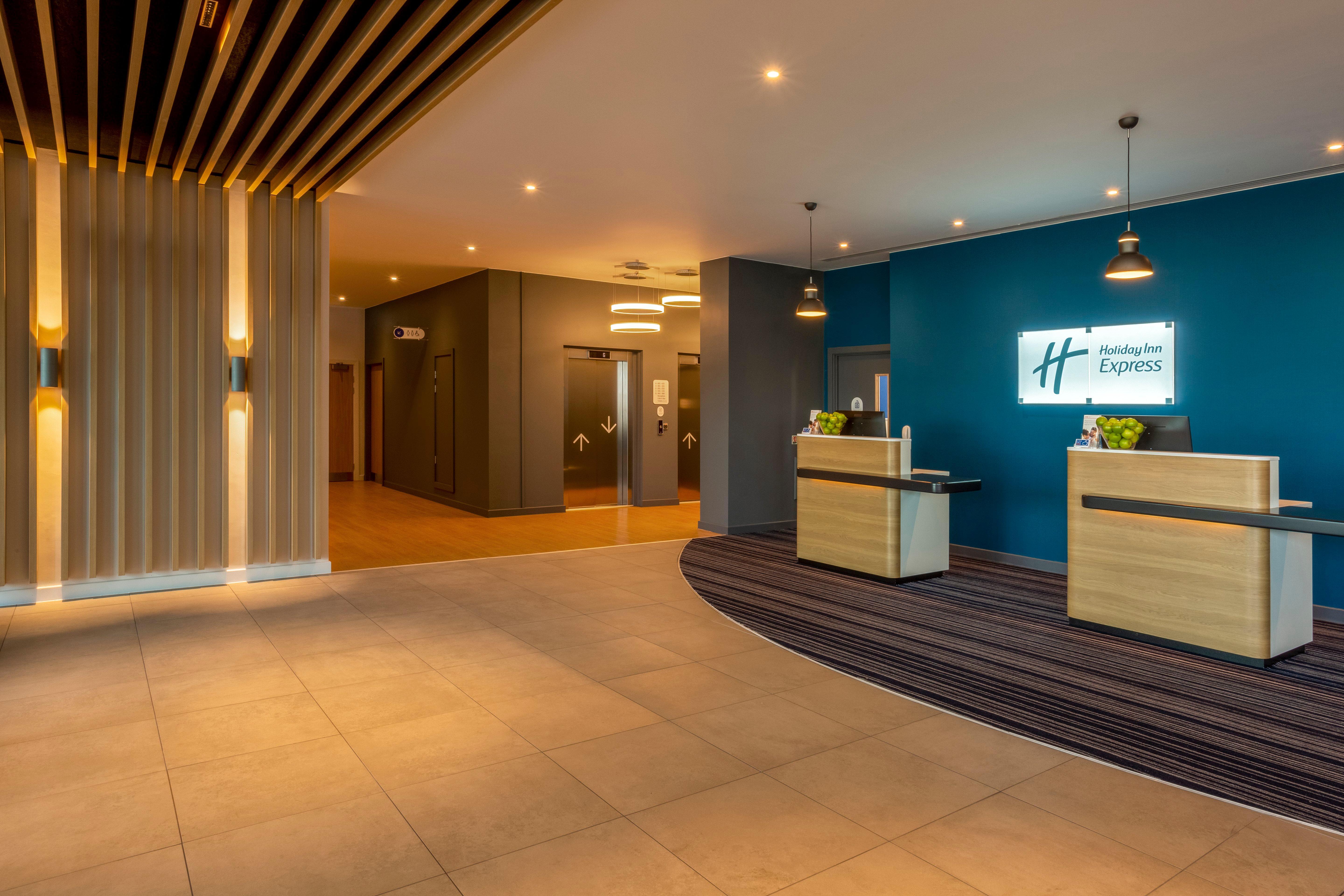 Holiday Inn Express Bridgwater M5, Jct24 By Ihg Εξωτερικό φωτογραφία