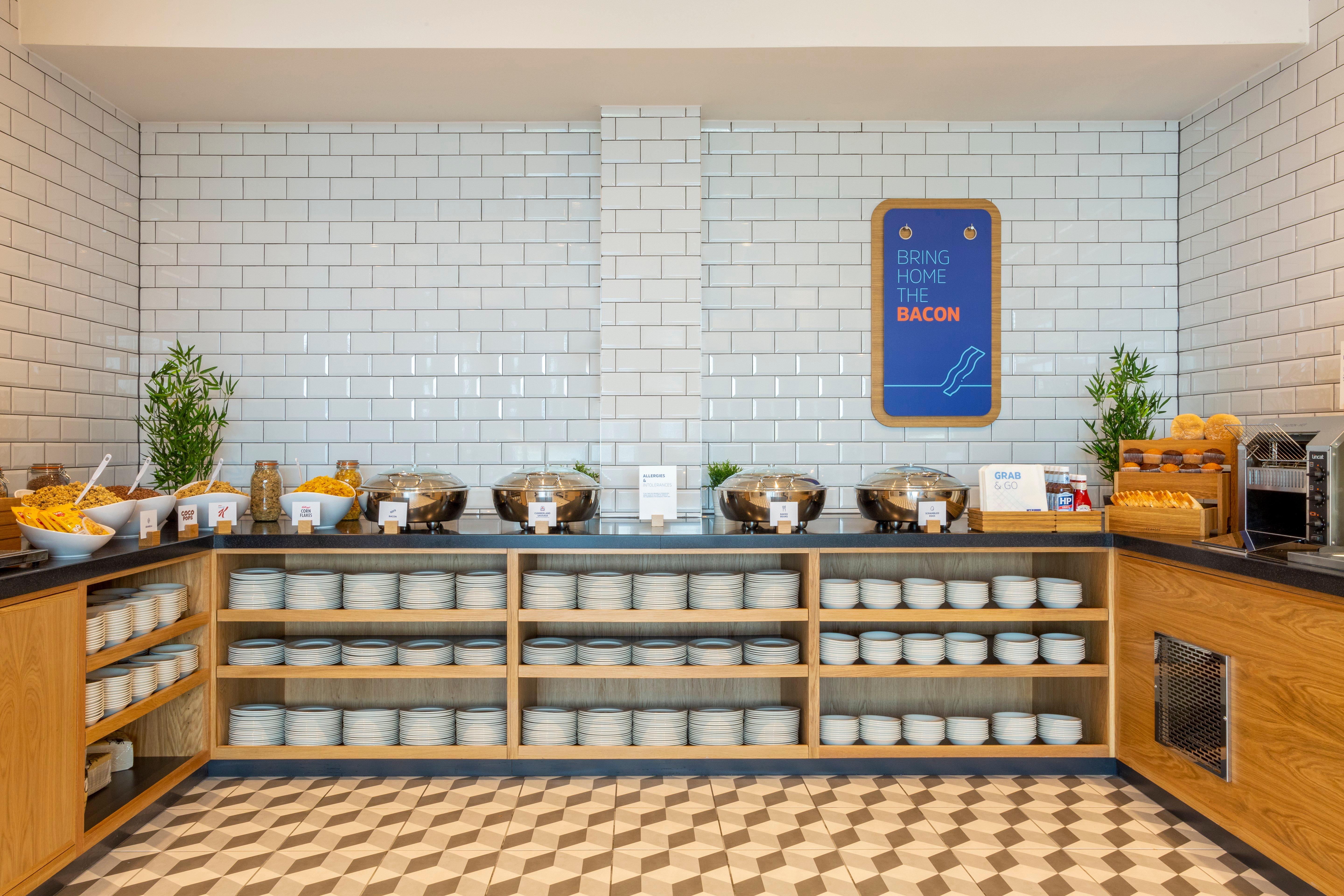Holiday Inn Express Bridgwater M5, Jct24 By Ihg Εξωτερικό φωτογραφία