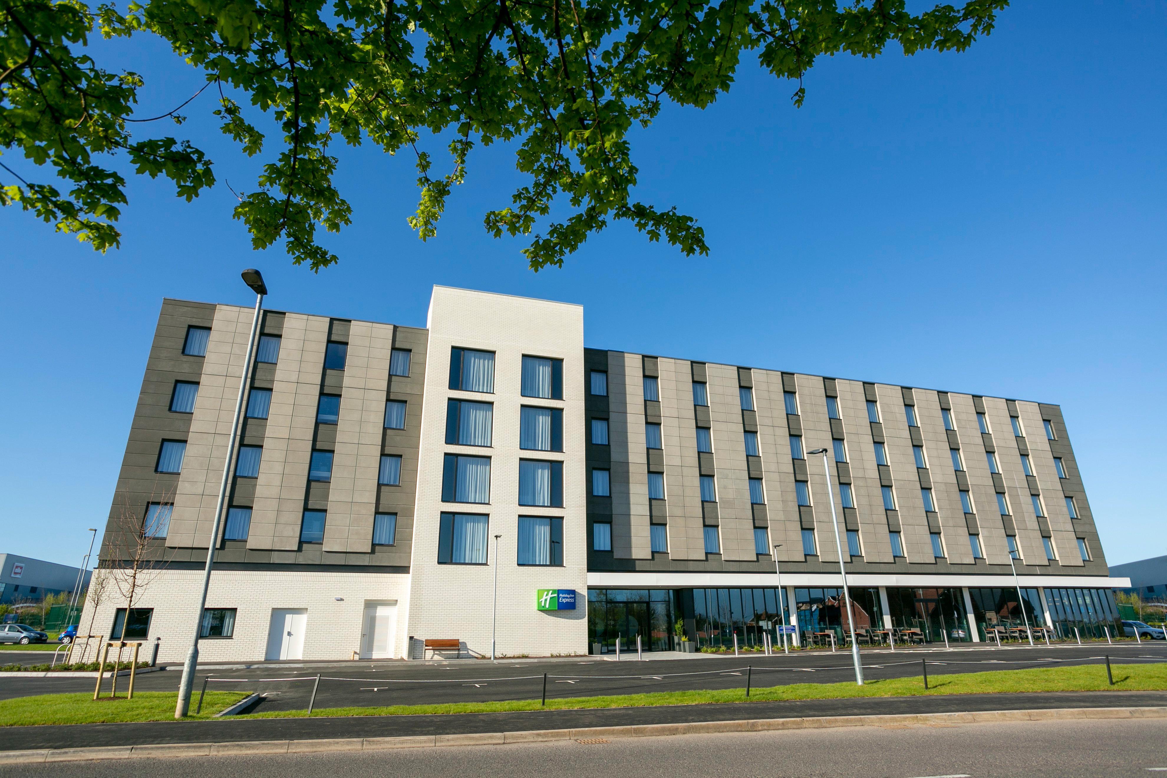 Holiday Inn Express Bridgwater M5, Jct24 By Ihg Εξωτερικό φωτογραφία