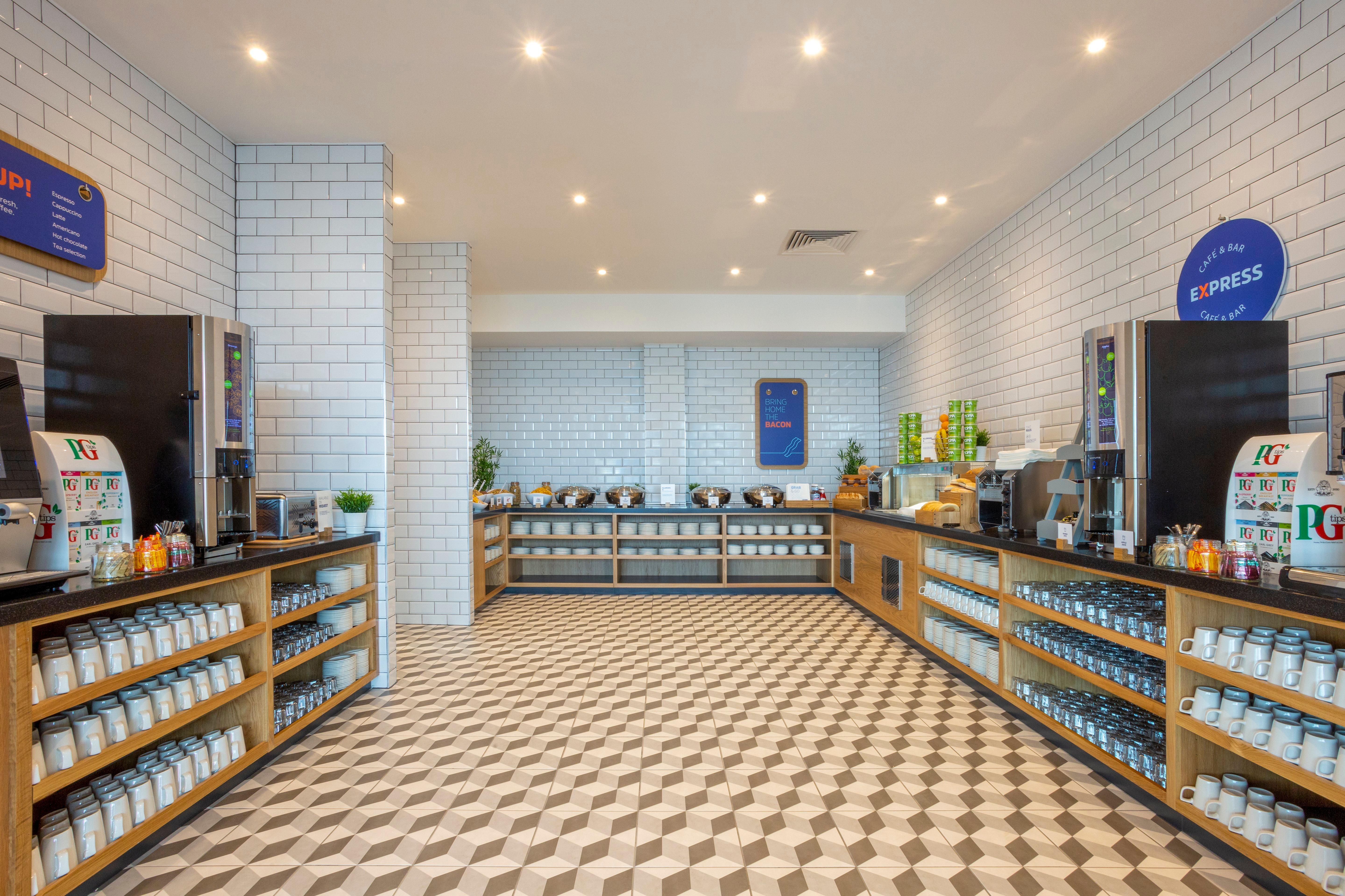 Holiday Inn Express Bridgwater M5, Jct24 By Ihg Εξωτερικό φωτογραφία