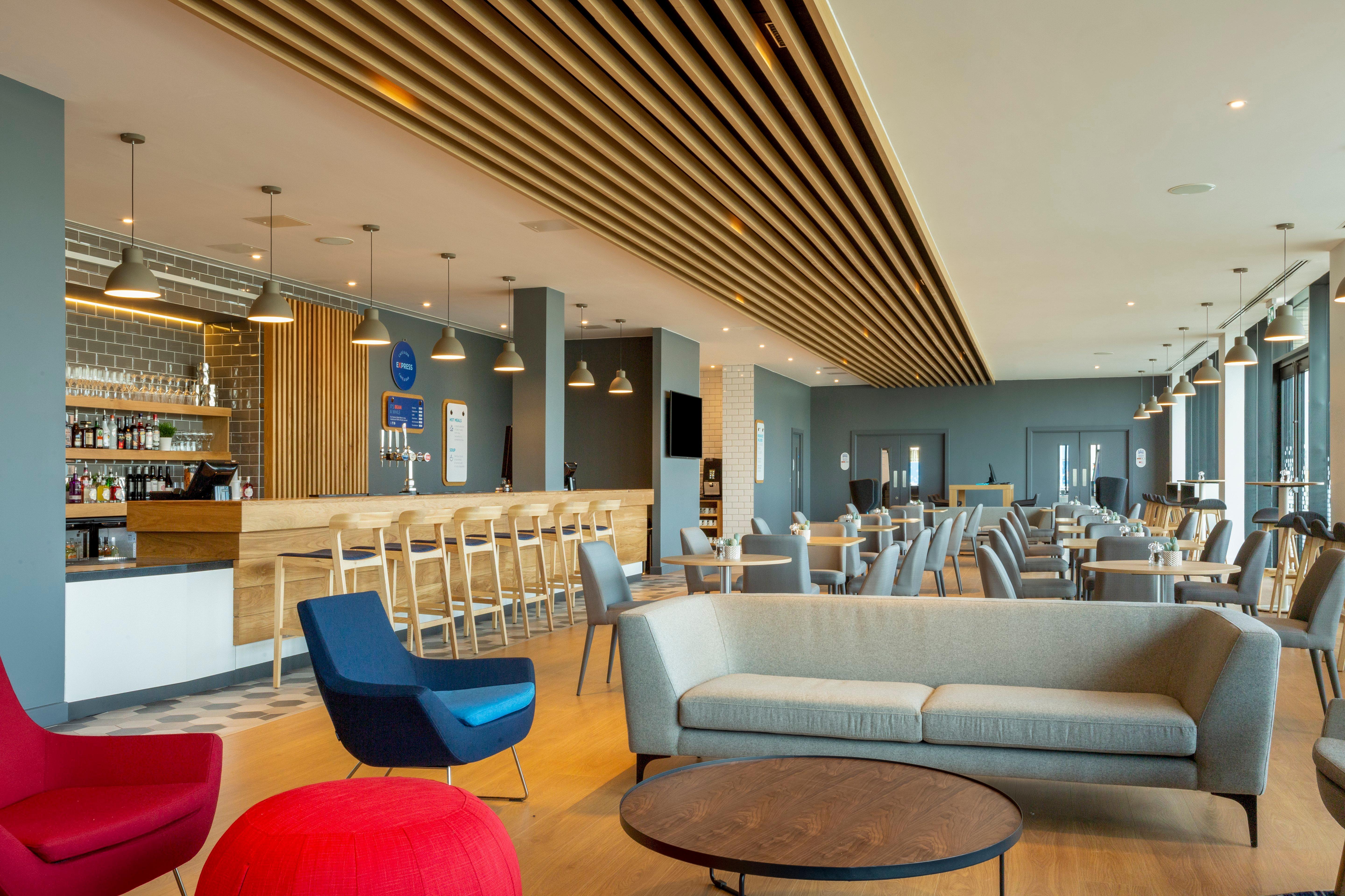 Holiday Inn Express Bridgwater M5, Jct24 By Ihg Εξωτερικό φωτογραφία